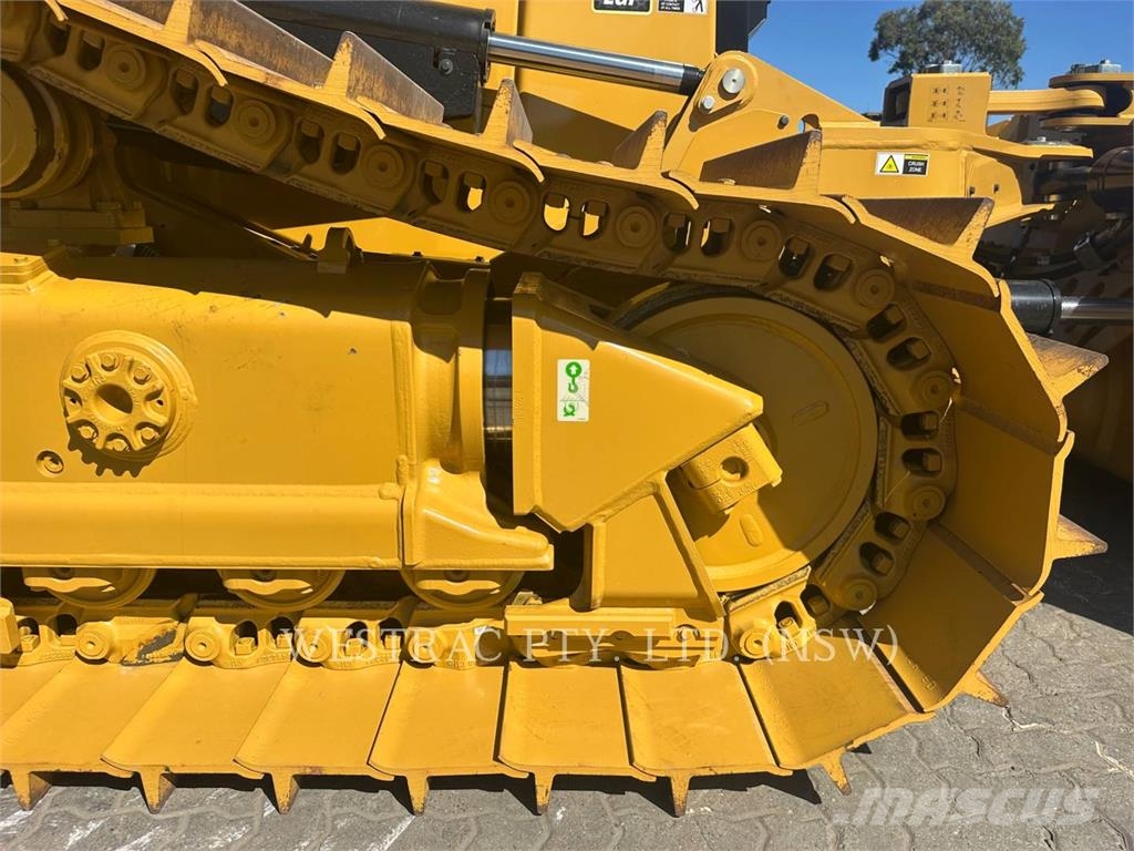 CAT D6 Гусеничні бульдозери
