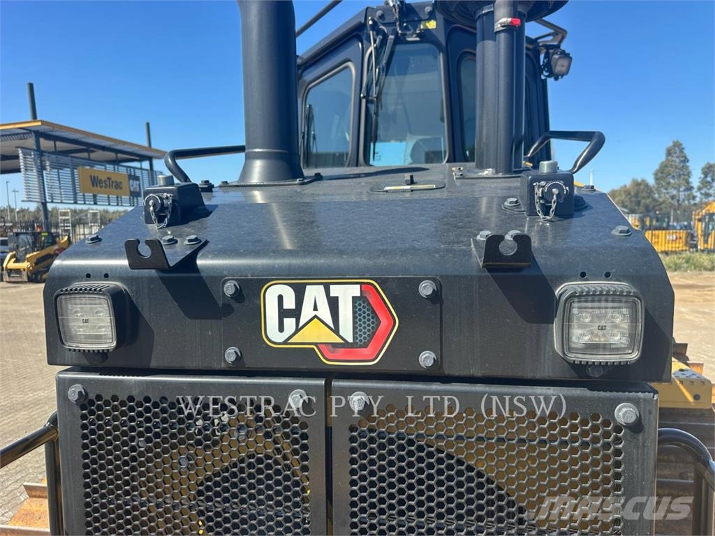 CAT D6 Гусеничні бульдозери