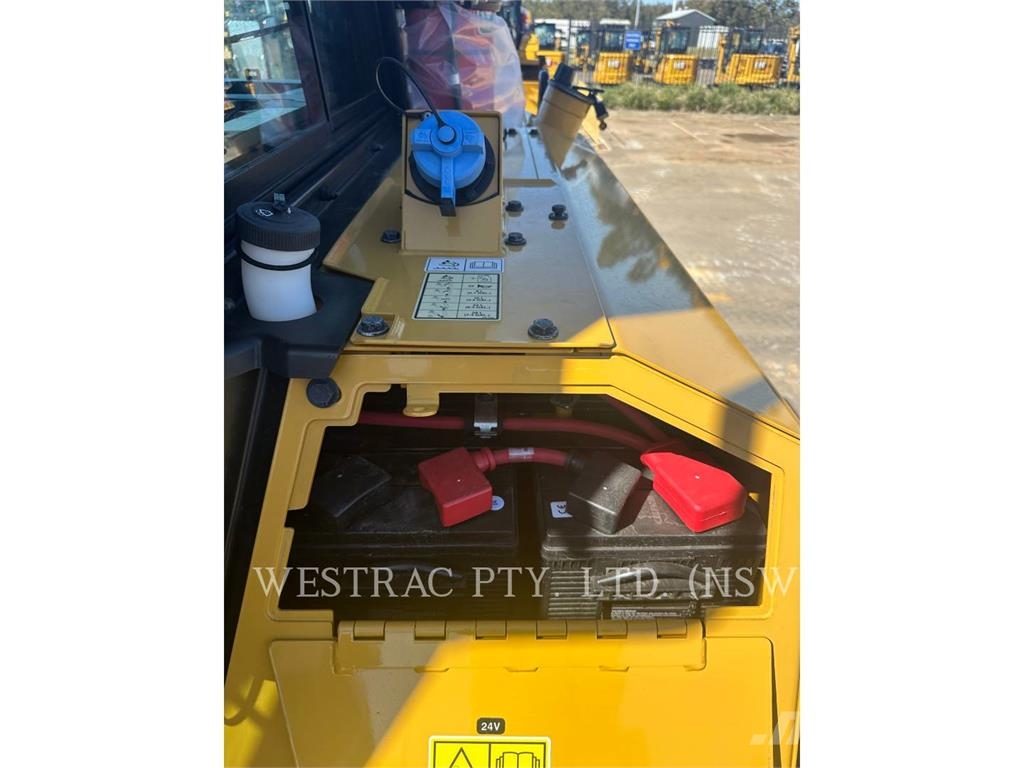 CAT D6 Гусеничні бульдозери