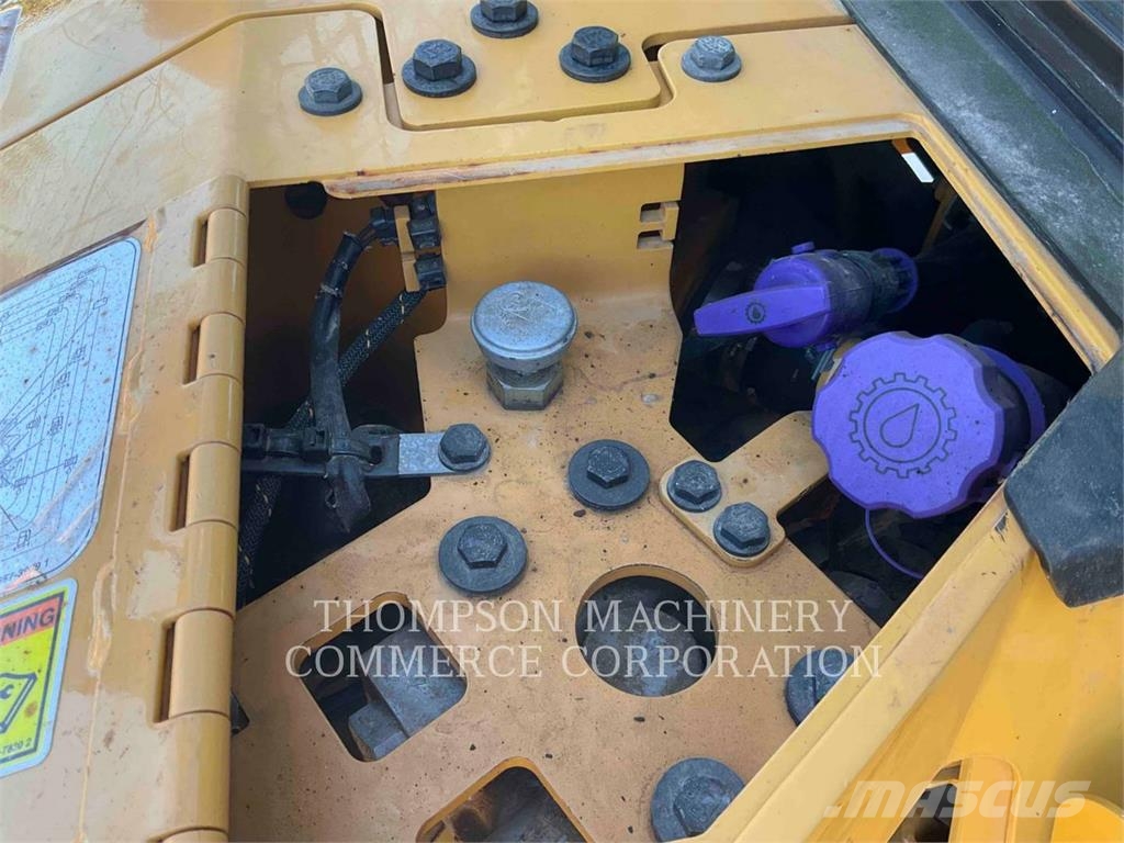 CAT D6 Kāpurķēžu buldozeri