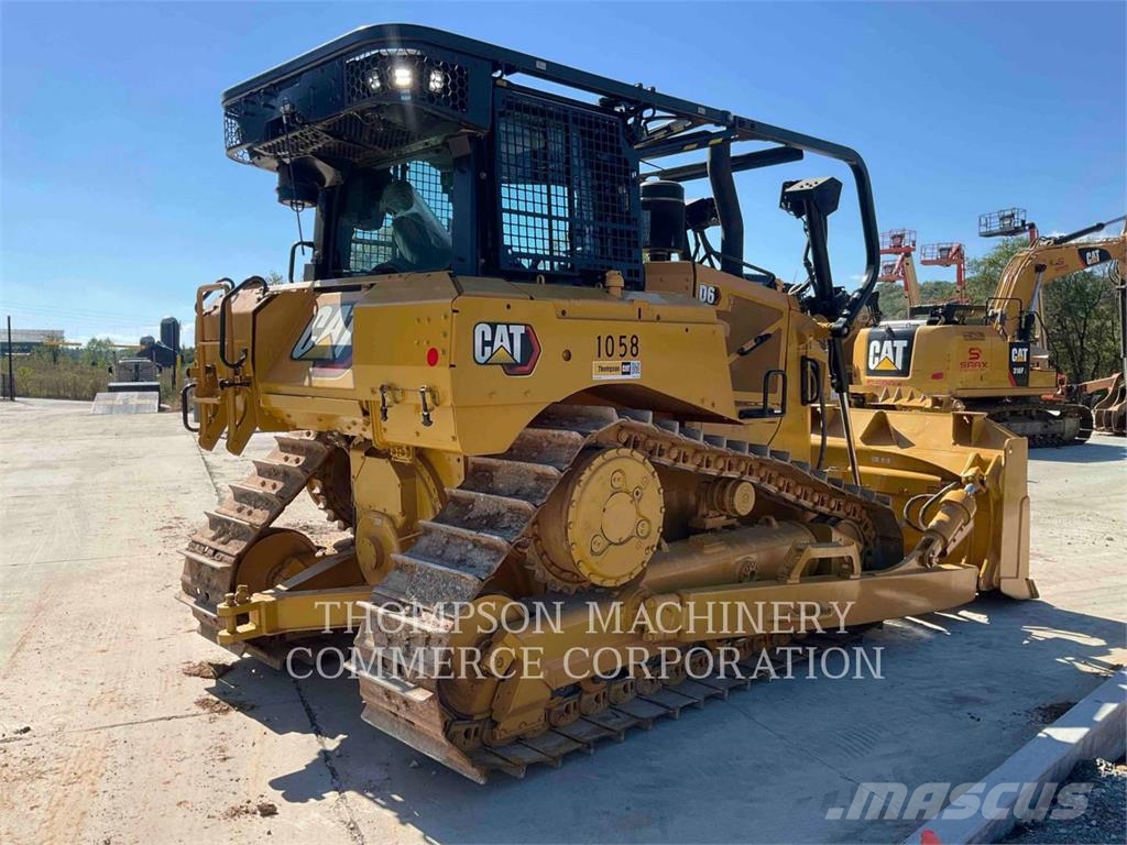 CAT D6 Kāpurķēžu buldozeri