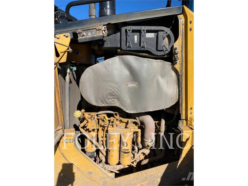 CAT D6-20 크롤러 도저