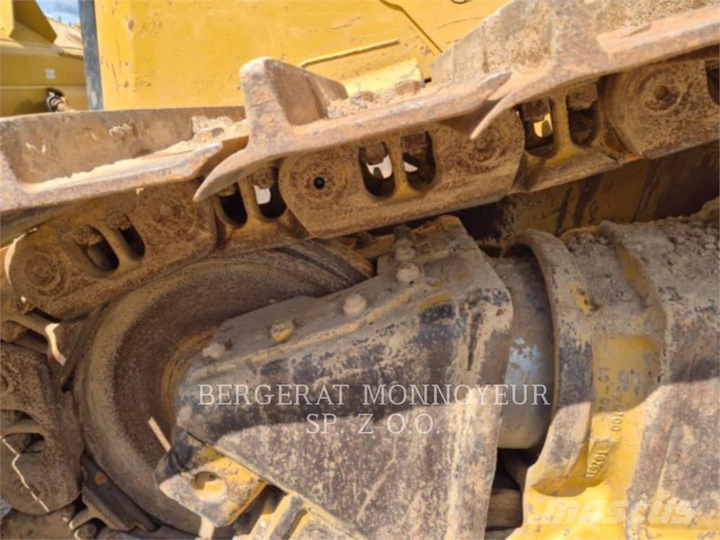CAT D6-20 Crawler dozers