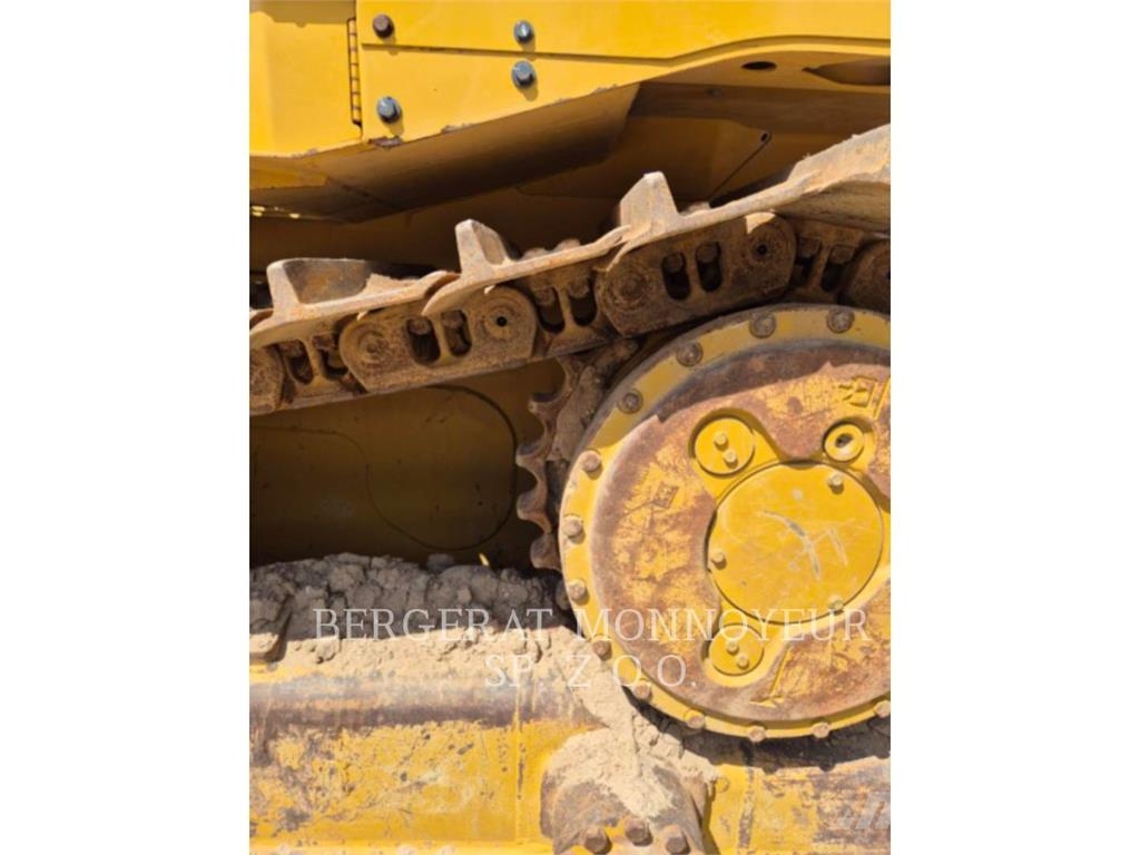 CAT D6-20 Crawler dozers