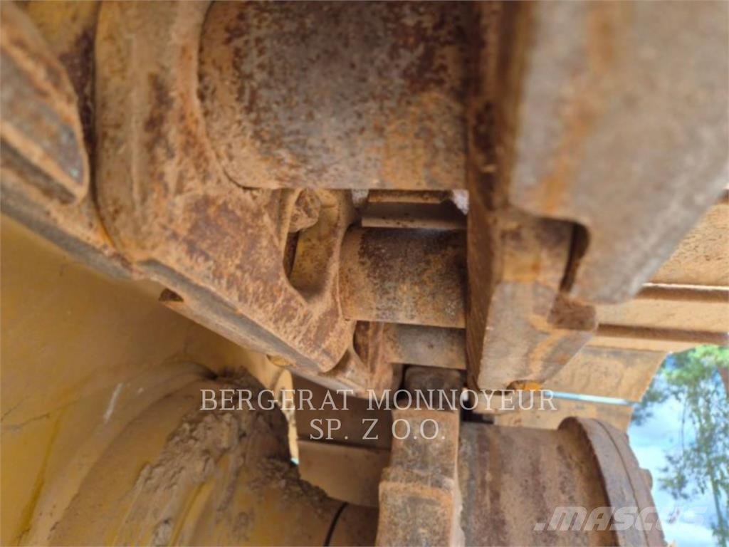 CAT D6-20 Crawler dozers