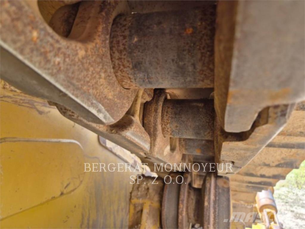 CAT D6-20 Crawler dozers