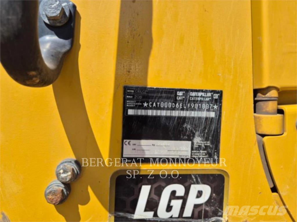CAT D6-20 Crawler dozers