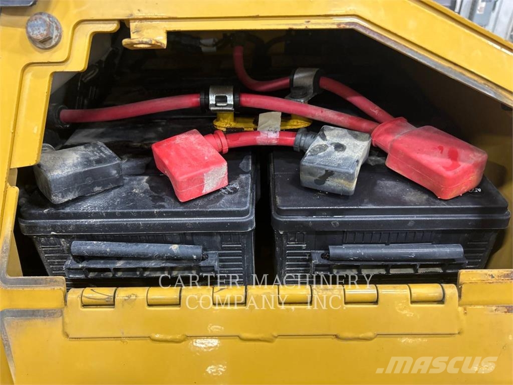 CAT D6 LGP Гусеничные бульдозеры