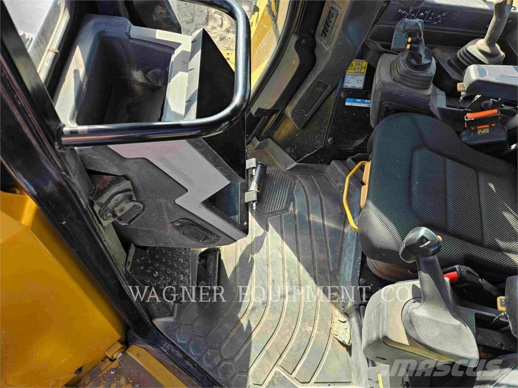 CAT D6 VP Crawler dozers