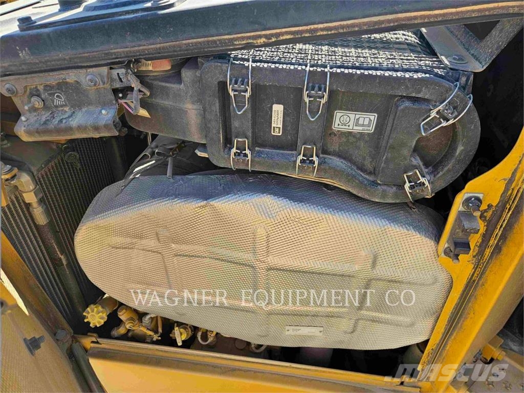 CAT D6 VP Crawler dozers