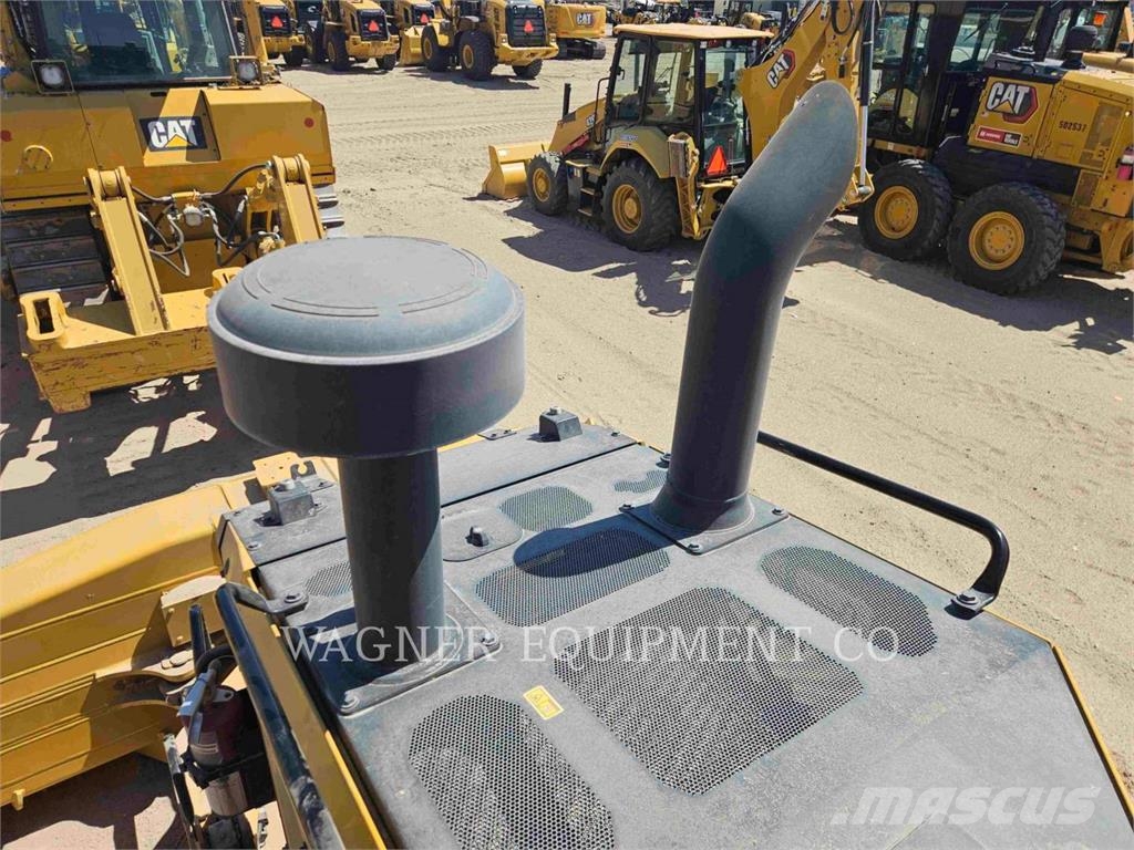 CAT D6 VP Crawler dozers