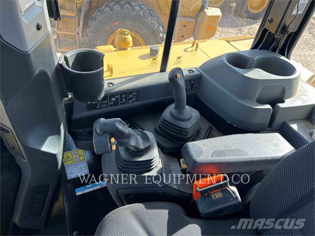 CAT D6 VP Crawler dozers