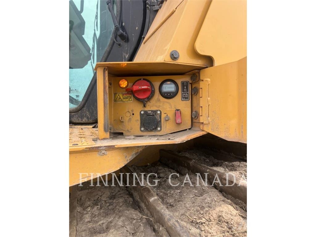 CAT D6 XE Гусеничні бульдозери