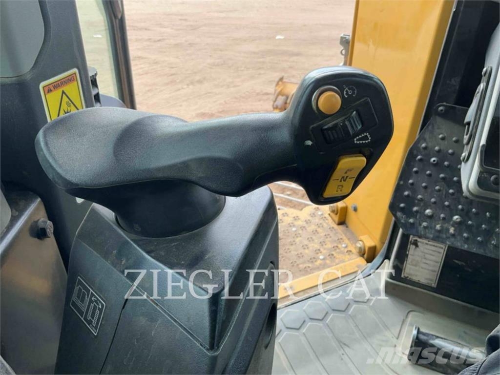 CAT D620XE Buldožerji goseničarji