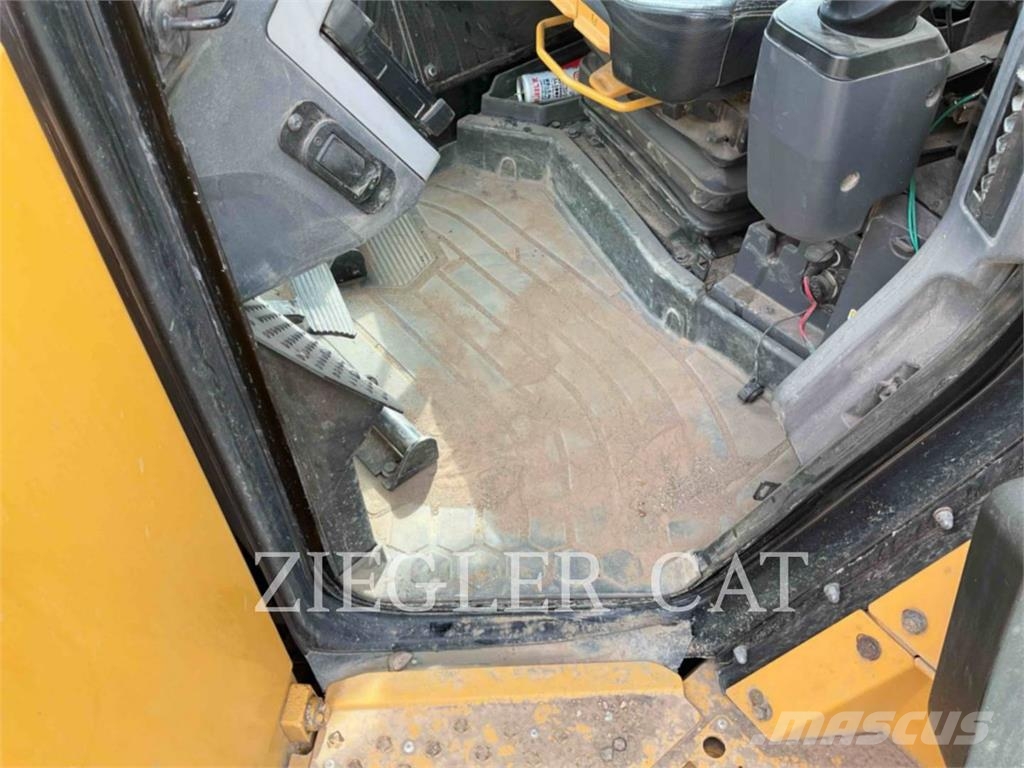 CAT D620XE Bulldozer på larvebånd