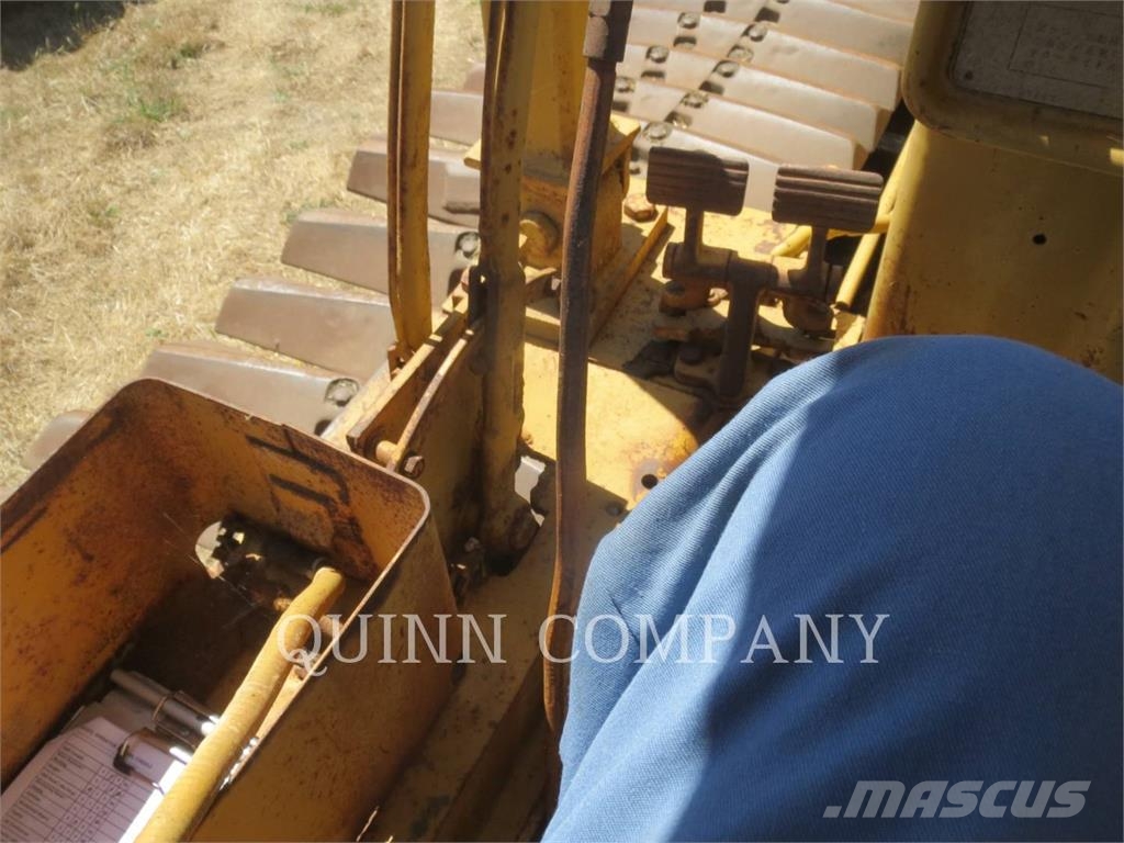 CAT D6C LGP Гусеничные бульдозеры