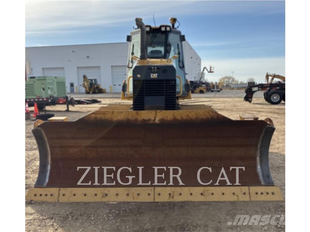 CAT D6K2 Buldožeri gusjeničari