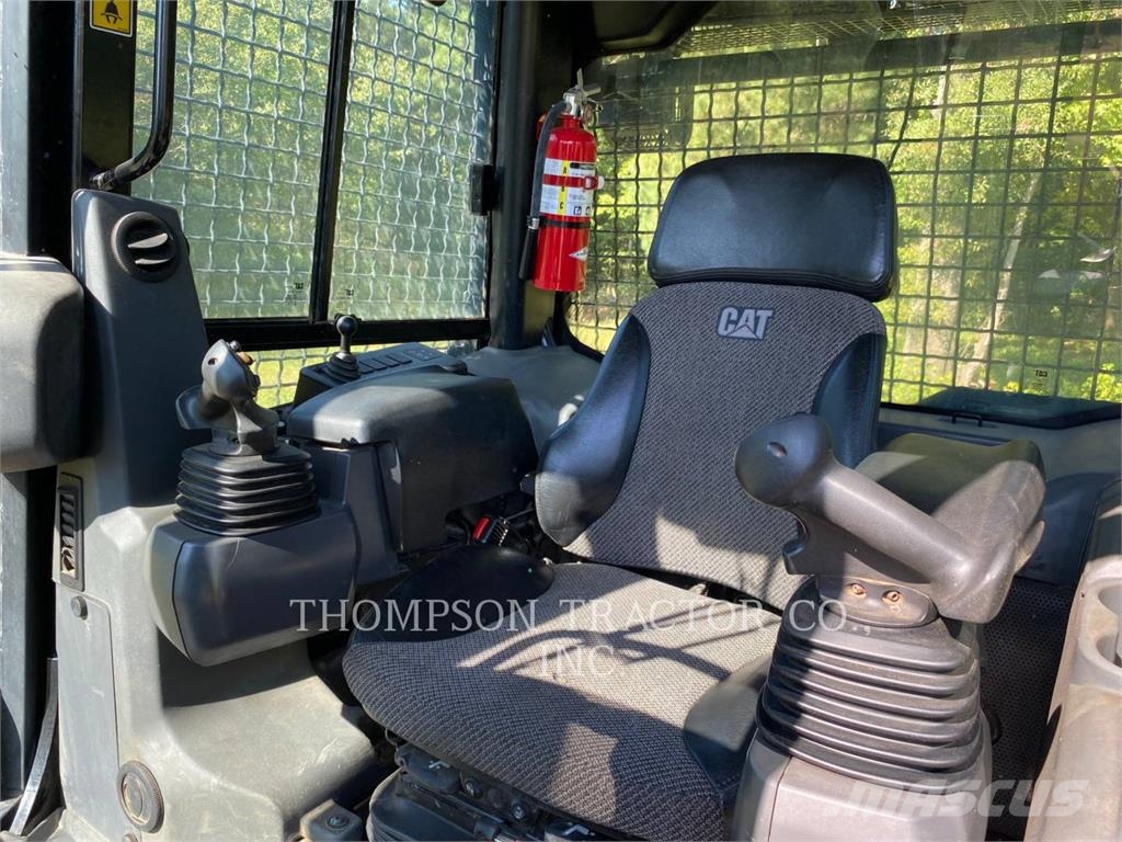 CAT D6K2 Гусеничные бульдозеры