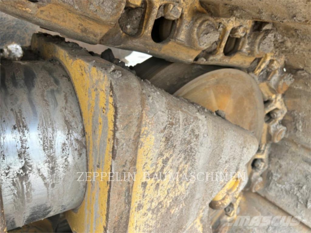 CAT D6L-20A ブルドーザー