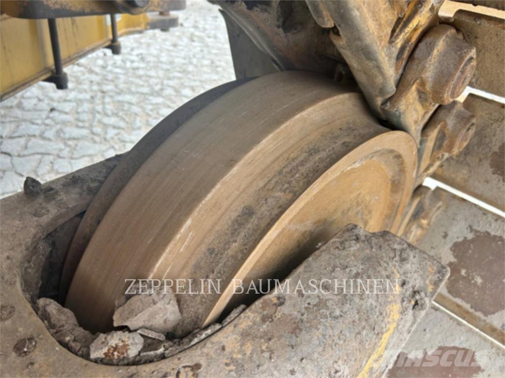 CAT D6L-20A ブルドーザー