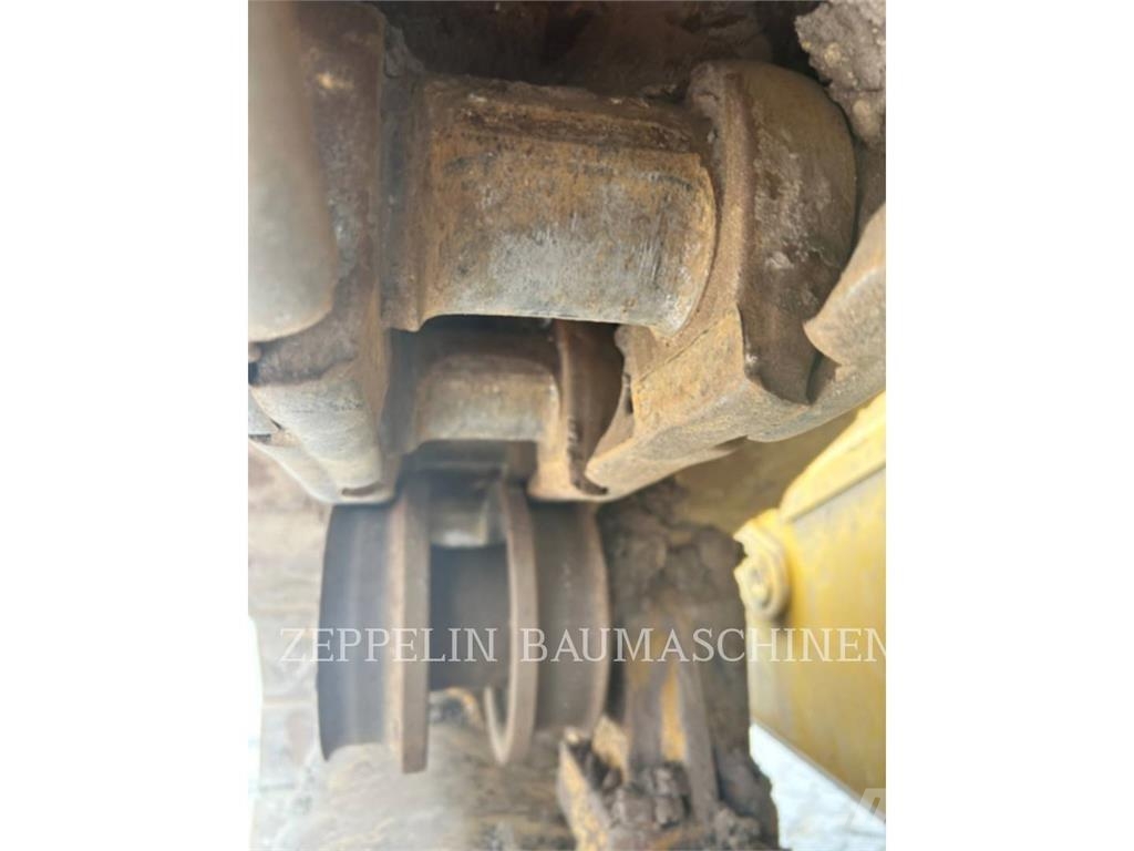 CAT D6L-20A ブルドーザー