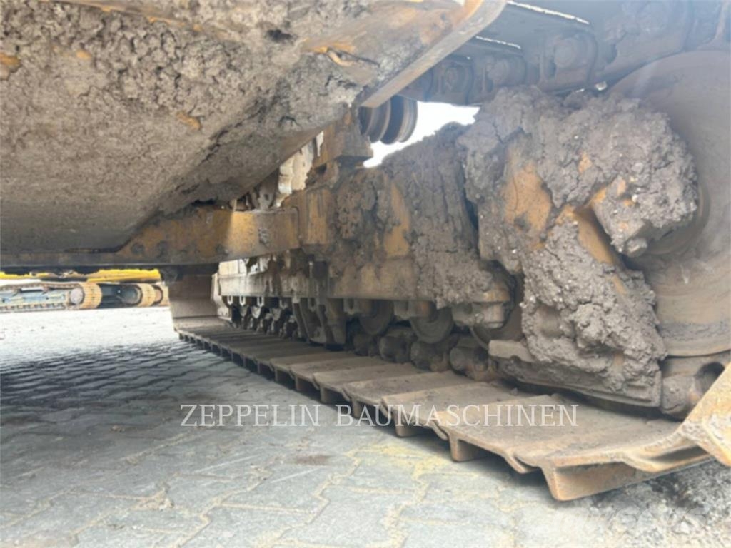 CAT D6L-20A ブルドーザー