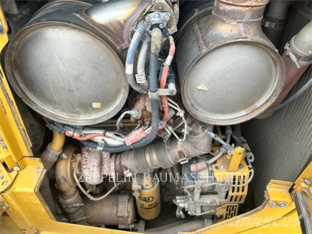 CAT D6L-20A ブルドーザー