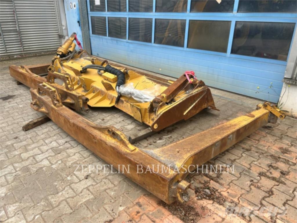 CAT D6L-20A ブルドーザー