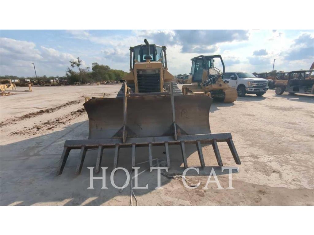 CAT D6N Rupsdozers