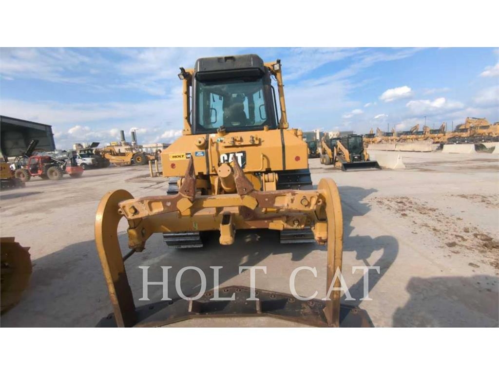 CAT D6N Rupsdozers