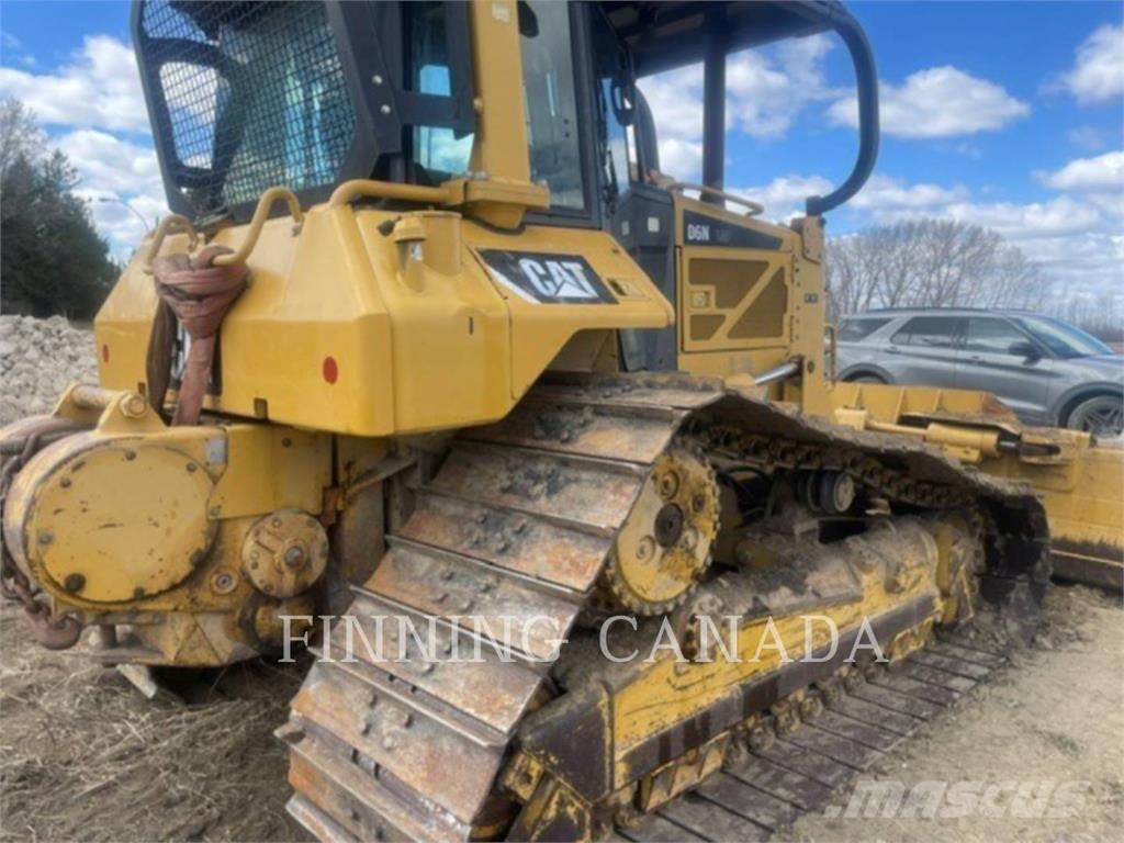 CAT D6N Pásové dozéry
