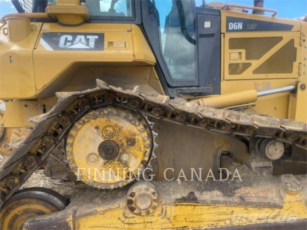 CAT D6N Pásové dozéry