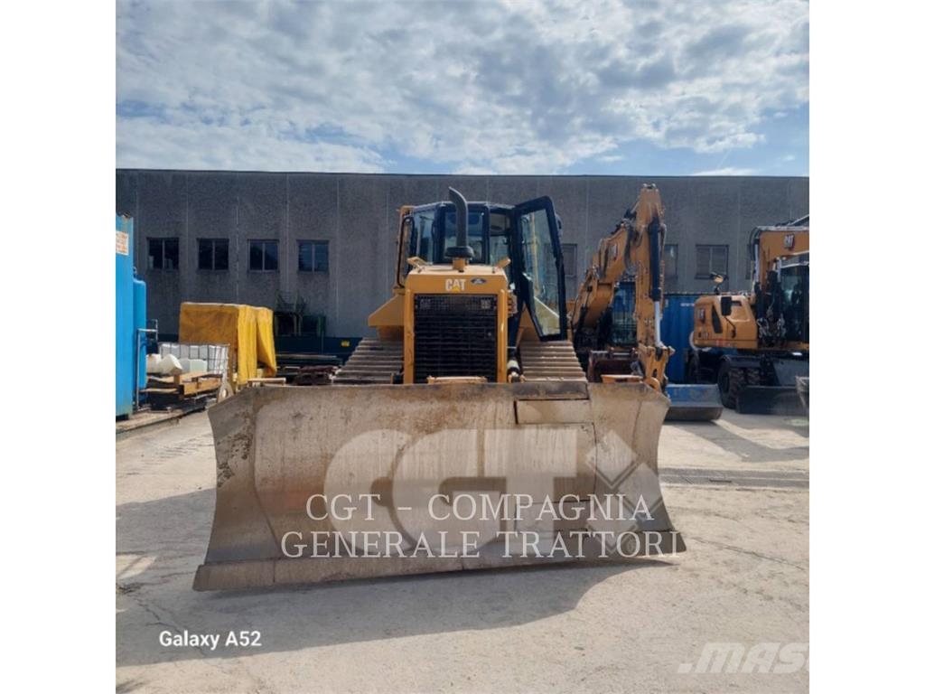 CAT D6N Buldožeri guseničari