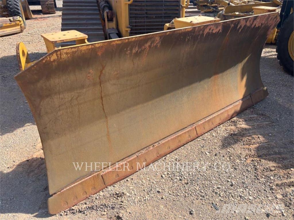 CAT D6N XL ARO Kāpurķēžu buldozeri