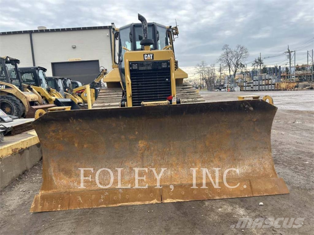 CAT D6NXL Гусеничные бульдозеры