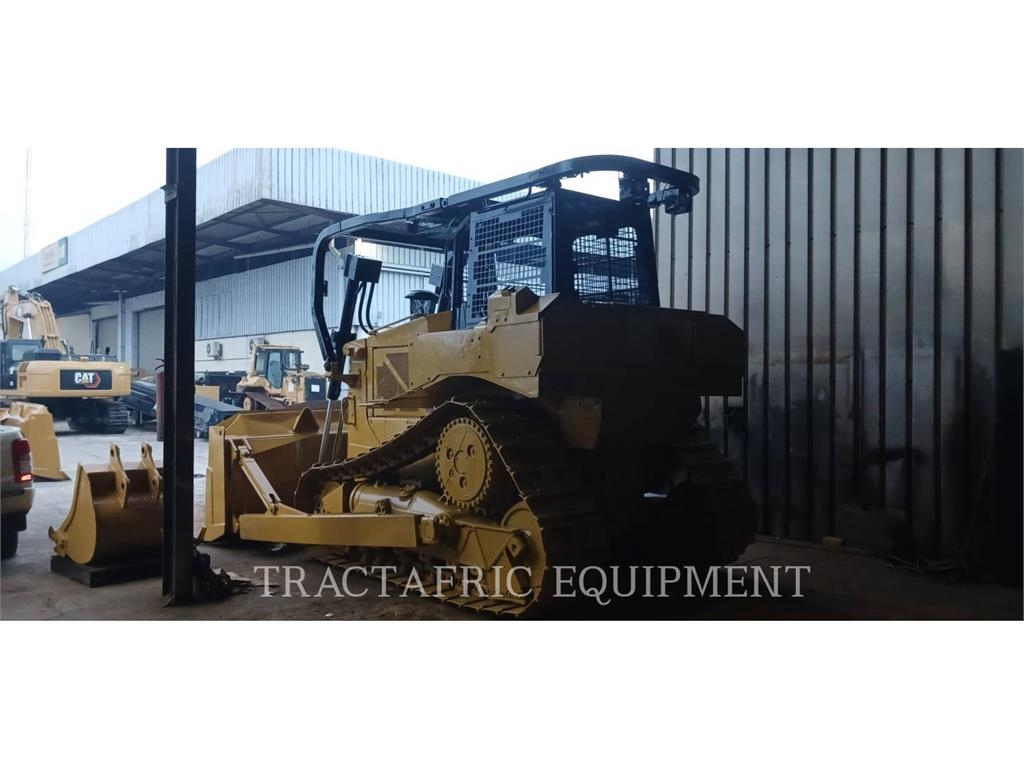 CAT D6R2 Гусеничные бульдозеры