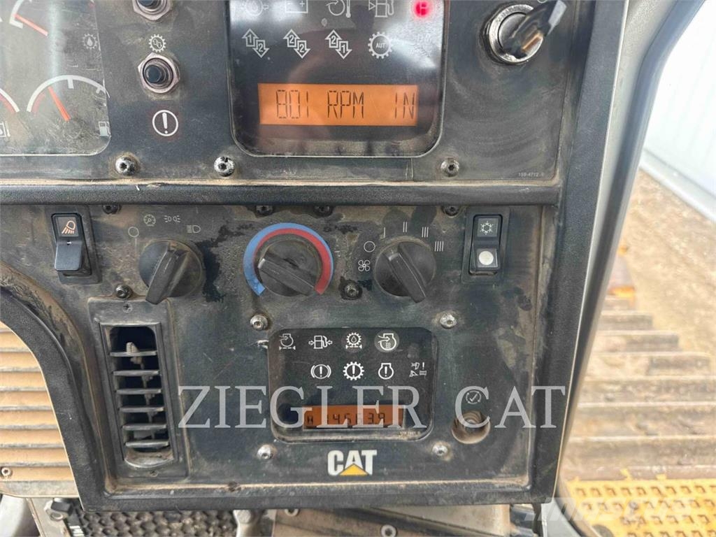 CAT D6RII 履帶推土機