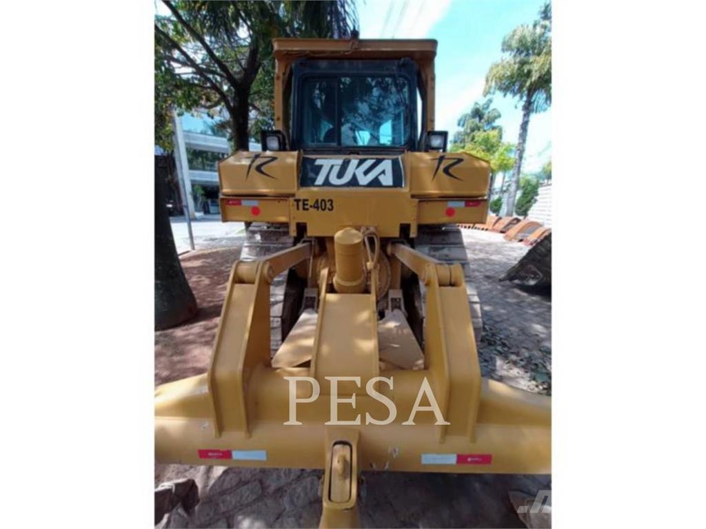 CAT D6T Гусеничные бульдозеры