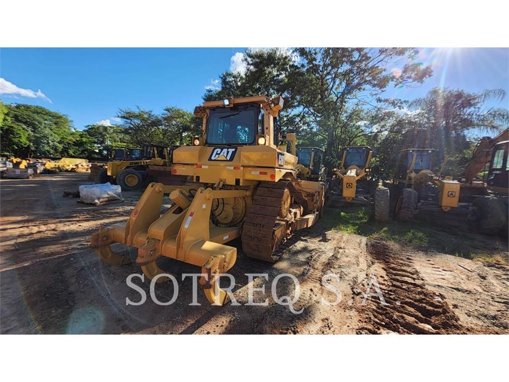 CAT D6T 履帶推土機
