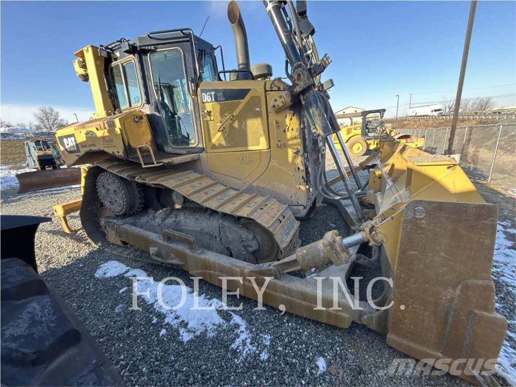 CAT D6T Crawler dozers