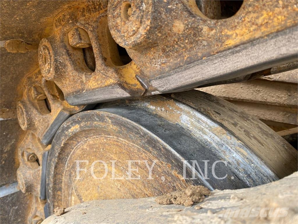 CAT D6T Crawler dozers