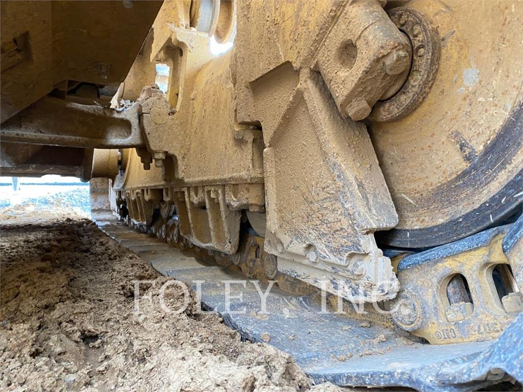 CAT D6T Crawler dozers