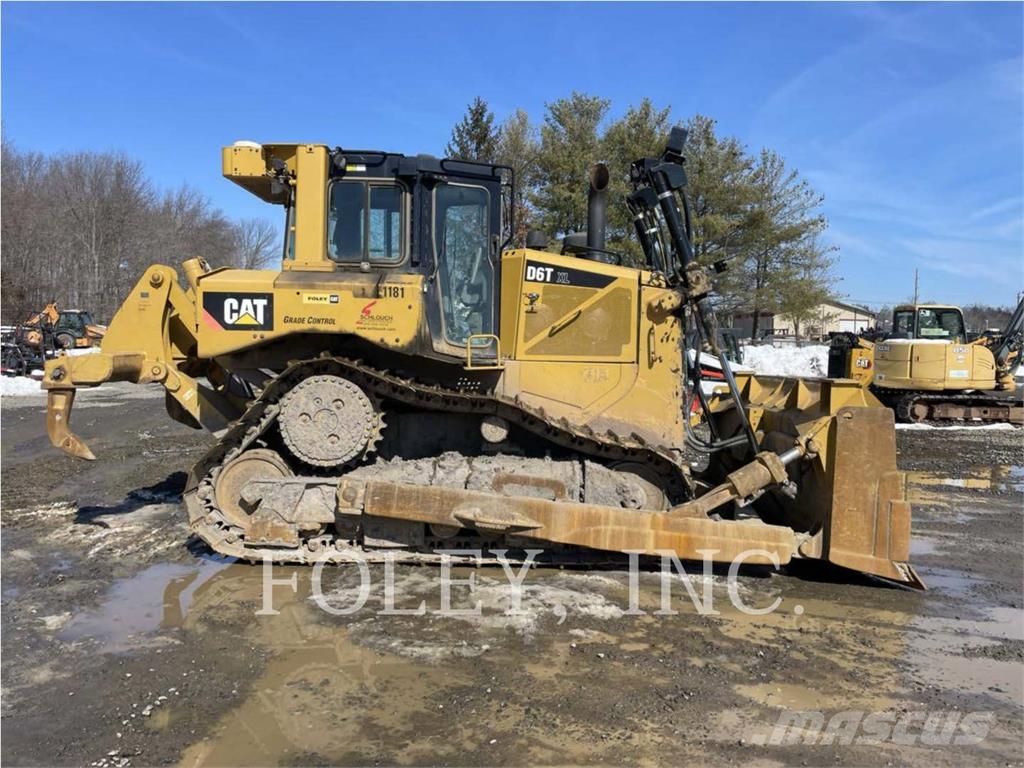 CAT D6T Crawler dozers