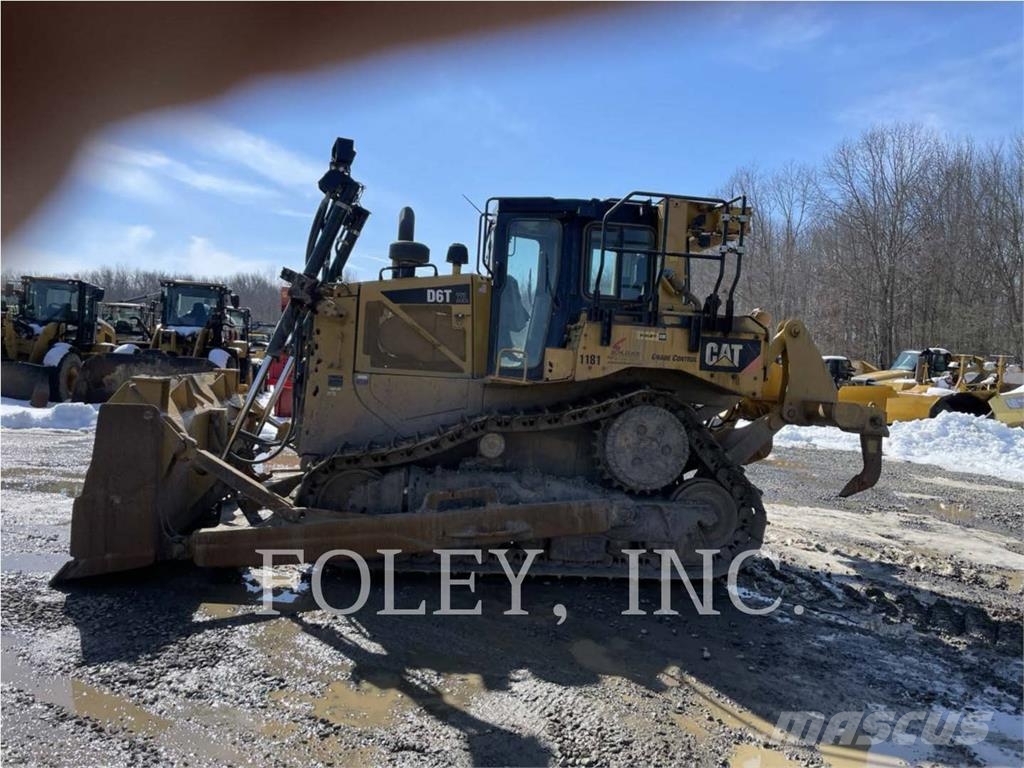 CAT D6T Crawler dozers