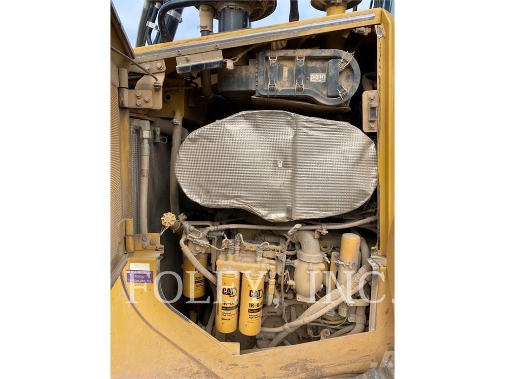 CAT D6T Crawler dozers