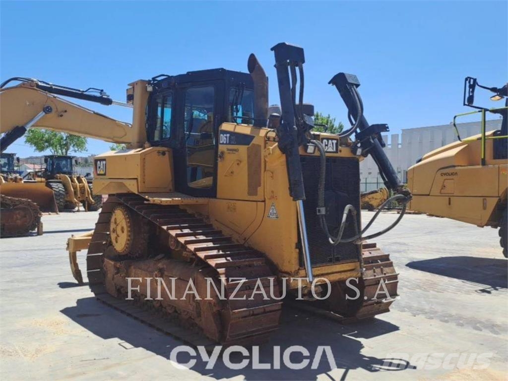 CAT D6T 履帶推土機
