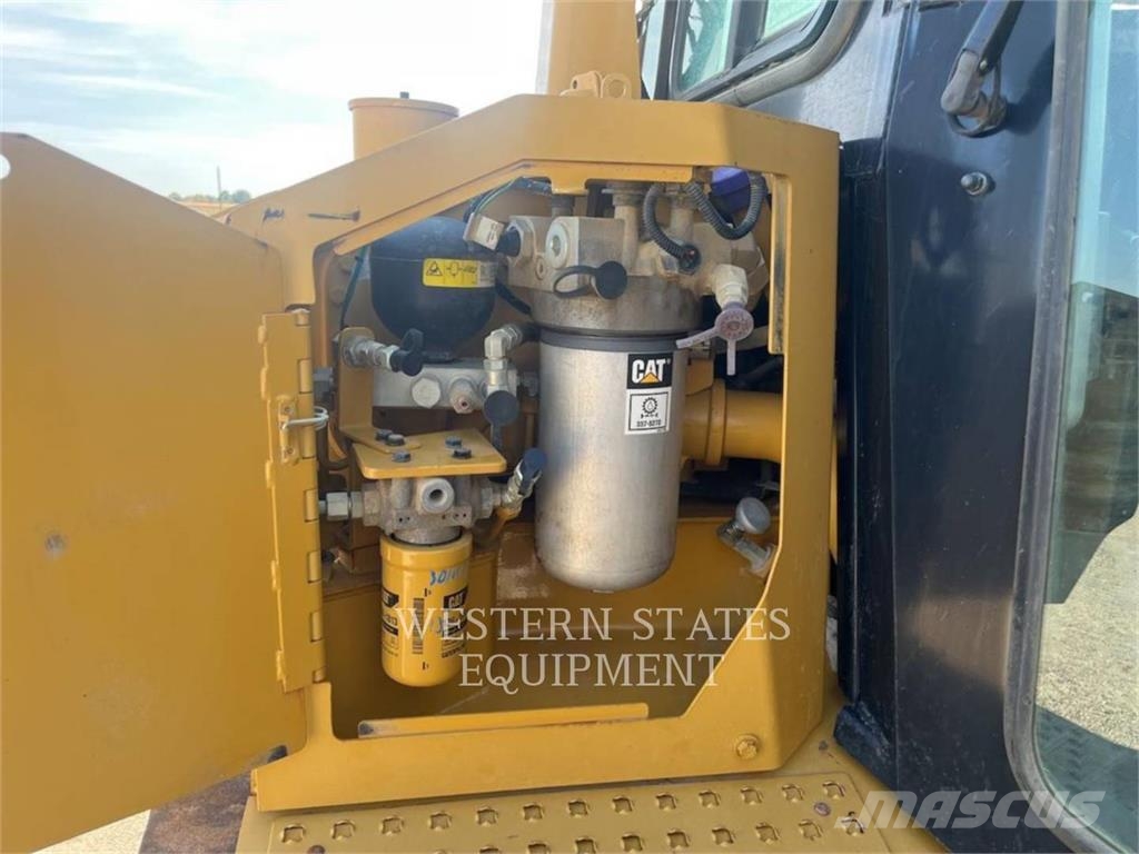 CAT D6T Buldožeri guseničari