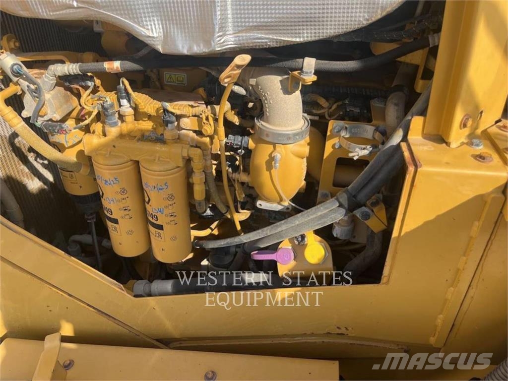 CAT D6T Buldožeri guseničari
