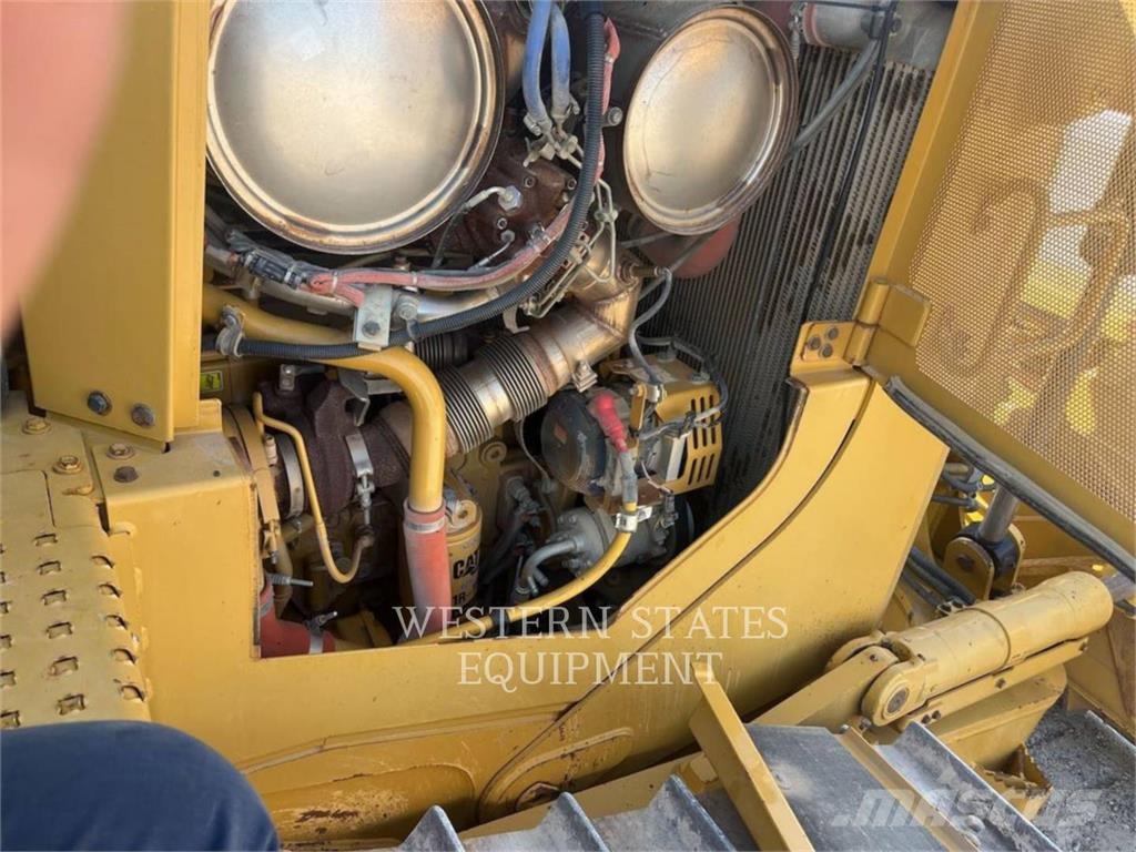CAT D6T Buldožeri guseničari