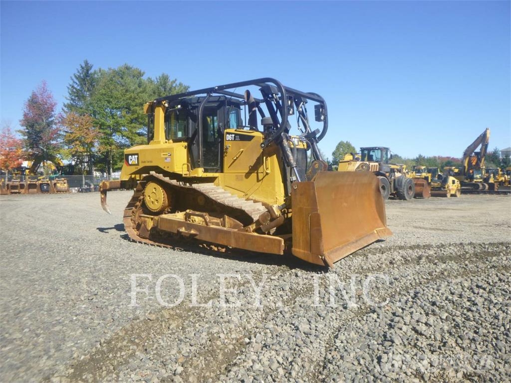 CAT D6T lánctalpas dózerek